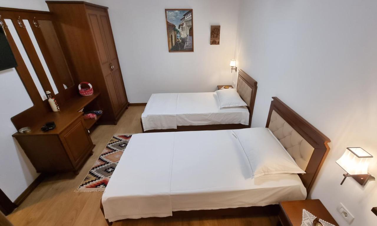 Master Hotel Μπεράτ Εξωτερικό φωτογραφία