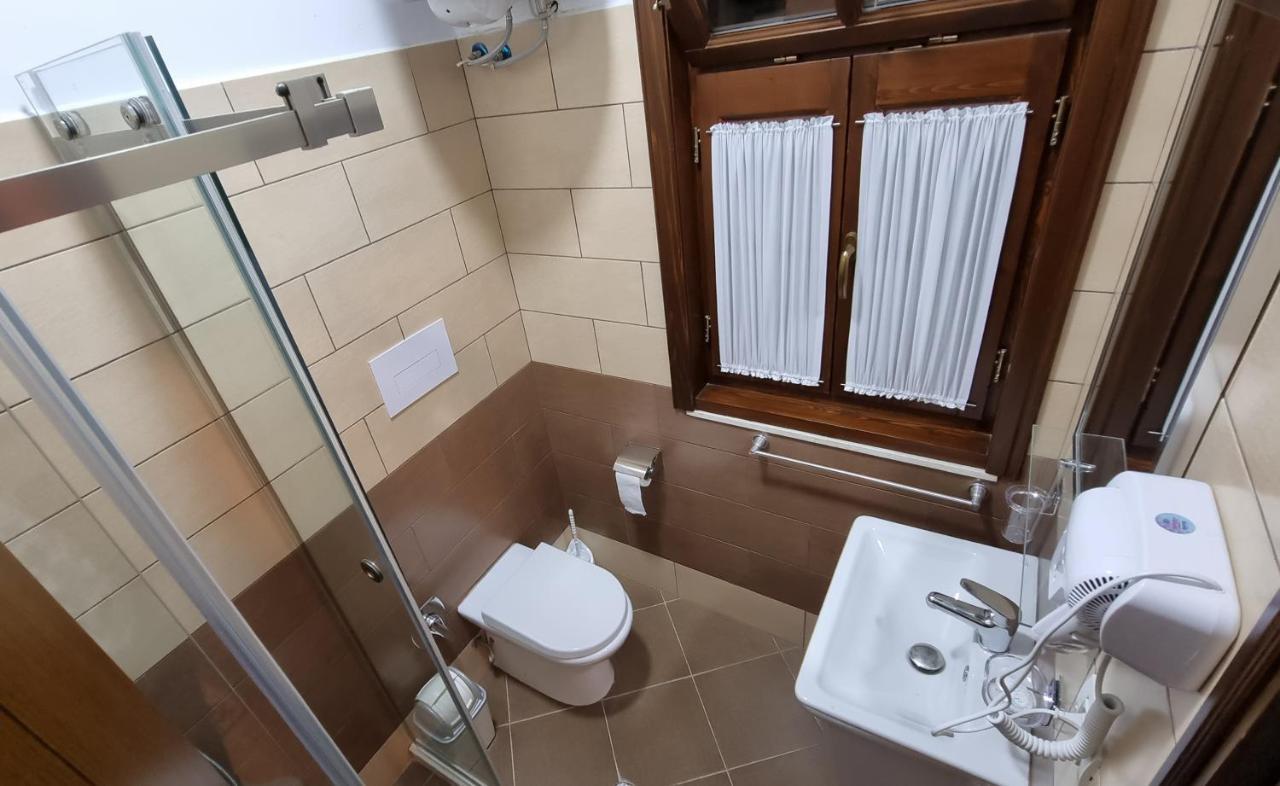 Master Hotel Μπεράτ Εξωτερικό φωτογραφία