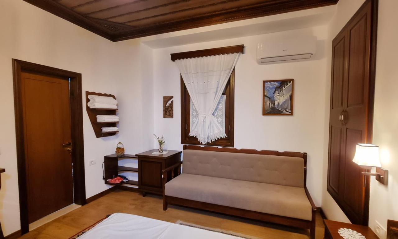 Master Hotel Μπεράτ Εξωτερικό φωτογραφία