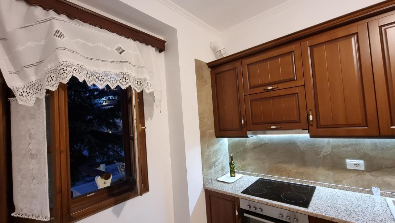 Master Hotel Μπεράτ Εξωτερικό φωτογραφία