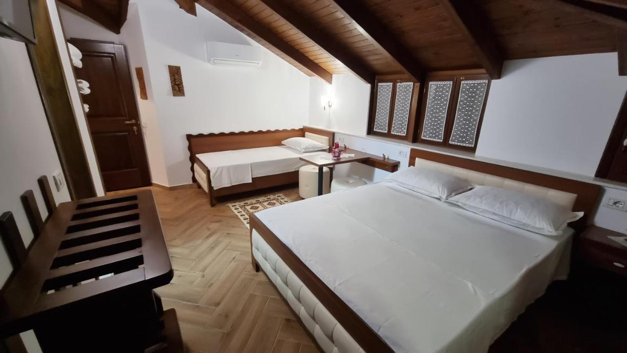 Master Hotel Μπεράτ Εξωτερικό φωτογραφία